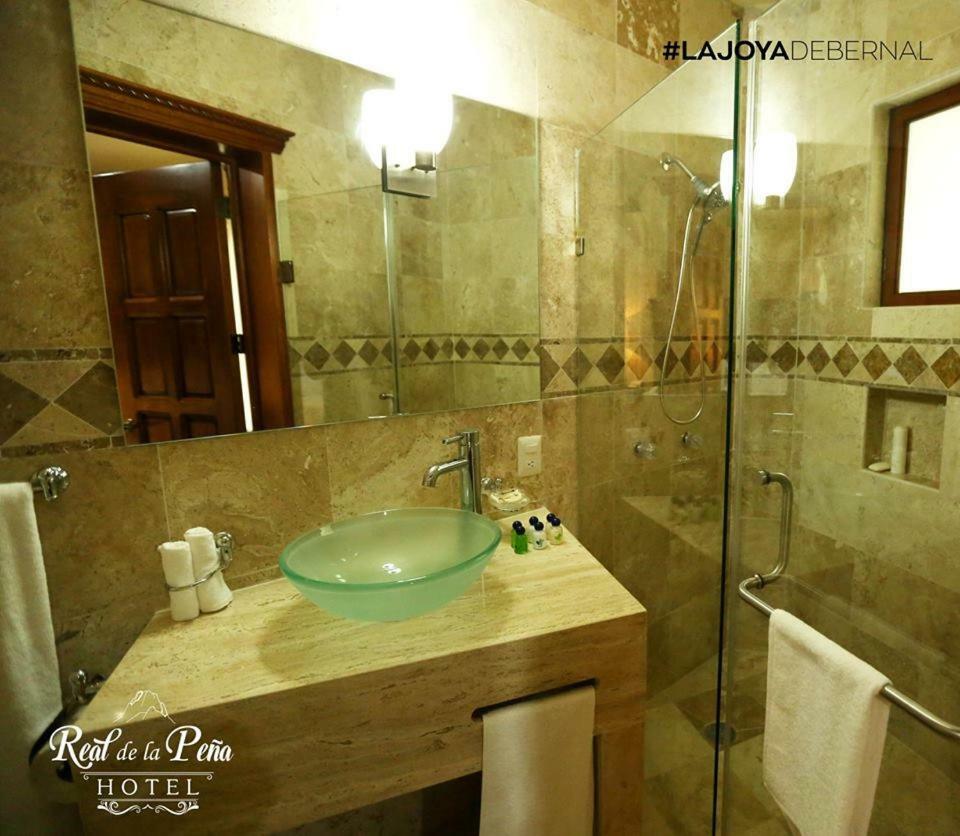 Hotel Real De La Pena Bernal Bagian luar foto